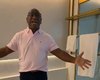 João Neto retorna às redes sociais apresentando seu novo apartamento para seguidores
