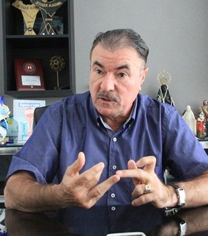 JHC diz que saída de Almeida da disputa pela prefeitura é para beneficiar Davi Filho