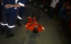 Carreta tomba na Região Metropolitana de Maceió e deixa três pessoas feridas