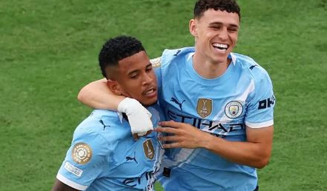 Manchester City massacra Juventus com golaço de brasileiro e fica em 1º no Grupo G