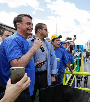 “Ideologia de gênero é coisa do capeta”, diz Bolsonaro a evangélicos