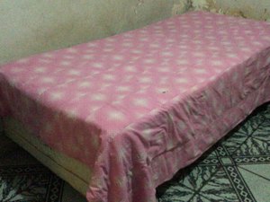 EXCLUSIVO: Mãe e padrasto de bebê que morreu ao cair da cama falam ao 7Segundos