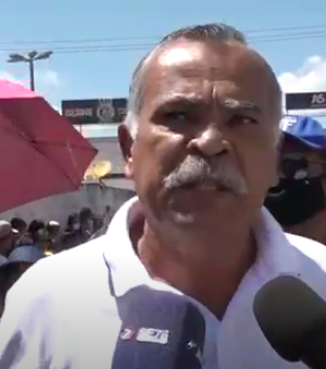 Tarcizo Freire participa de passeata contra desemprego em Arapiraca