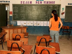 Quatro em dez alunos pensaram em parar os estudos devido à pandemia