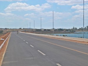 Avenida Perucaba é inaugurada em Arapiraca