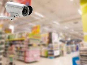 Criminosos roubam cerca de R$ 10 mil de supermercado em Arapiraca 