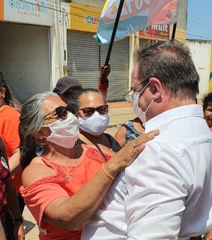 Durante caravana, arapiraquenses pedem a volta de Luciano Barbosa à Prefeitura