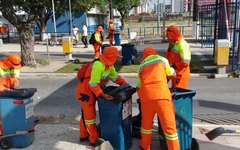Slum faz limpeza nas ruas de Maceió