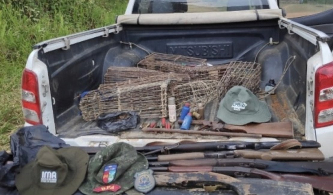 Polícia Militar apreende 14 espingardas e 183 pássaros silvestres durante ação
