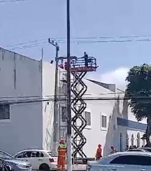 Trabalhador sofre choque elétrico em cima de andaime e é socorrido no Jaraguá