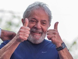 Lula sobre Aécio: ‘Não aceitou a derrota e acendeu o pavio do golpe’