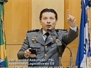 Deputado do PSL oferece R$ 10 mil para quem matar assassino