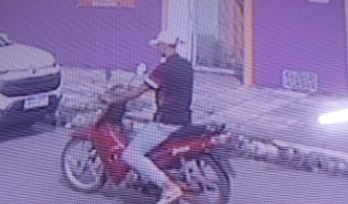 [Vídeo] Câmeras flagram roubo de moto no Bairro Cacimbas em Arapiraca