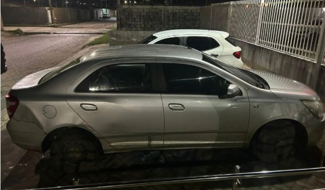 PM apreende veículos adulterados durante abordagens em Maceió e Penedo