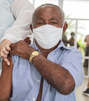 Arapiraca inicia vacinação para idosos acima de 75 anos na próxima segunda-feira (15)