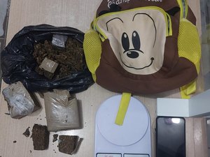 Homem que escondia maconha em mochila infantil é preso na Pintaguinha