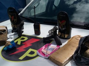 Acusado de tráfico é preso com pistolas de alto poder de destruição