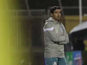 Palmeiras: Abel Ferreira rasga elogios a Jorge Jesus, ex-Flamengo, e compara Flaco López e Borja