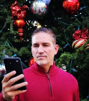 Quem é o ator Jim Caviezel, que vai interpretar Bolsonaro em filme