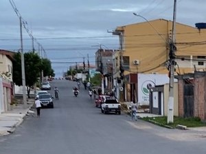 Após criança ser atropelada, moradores cobram sinalização em avenida de Delmiro Gouveia