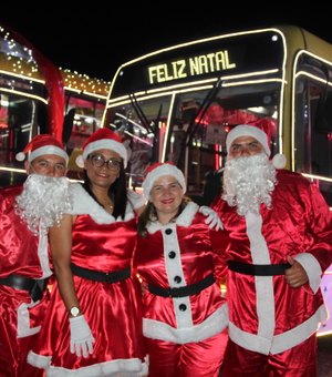 Ônibus de Maceió recebem decoração natalina neste fim de ano