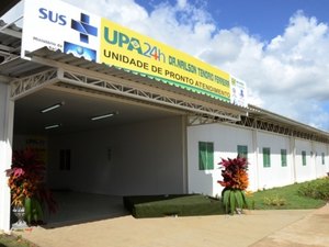 Mulher é assassinada a tiros ao levar criança à escola