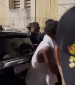 Mc Livinho e equipe são acusados de confusão e agressão em Maceió