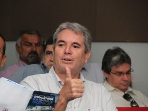 Ministro suspende ordem de prisão preventiva contra ex-prefeito de Canapi