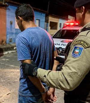 Após gritos de socorro, homem é preso por agredir mulher com facão em Arapiraca
