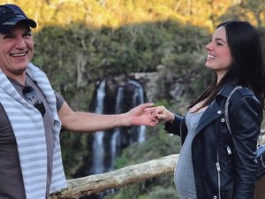 Pai da atriz Isis Valverde morre após sofrer infarto durante trilha de moto em MG