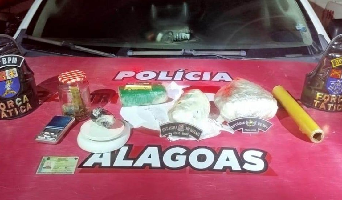 Ação da PM cumpre mandados e prende dupla por envolvimento com tráfico
