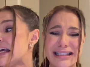 Mirela Janis aparece desesperada após ser assaltada em SP