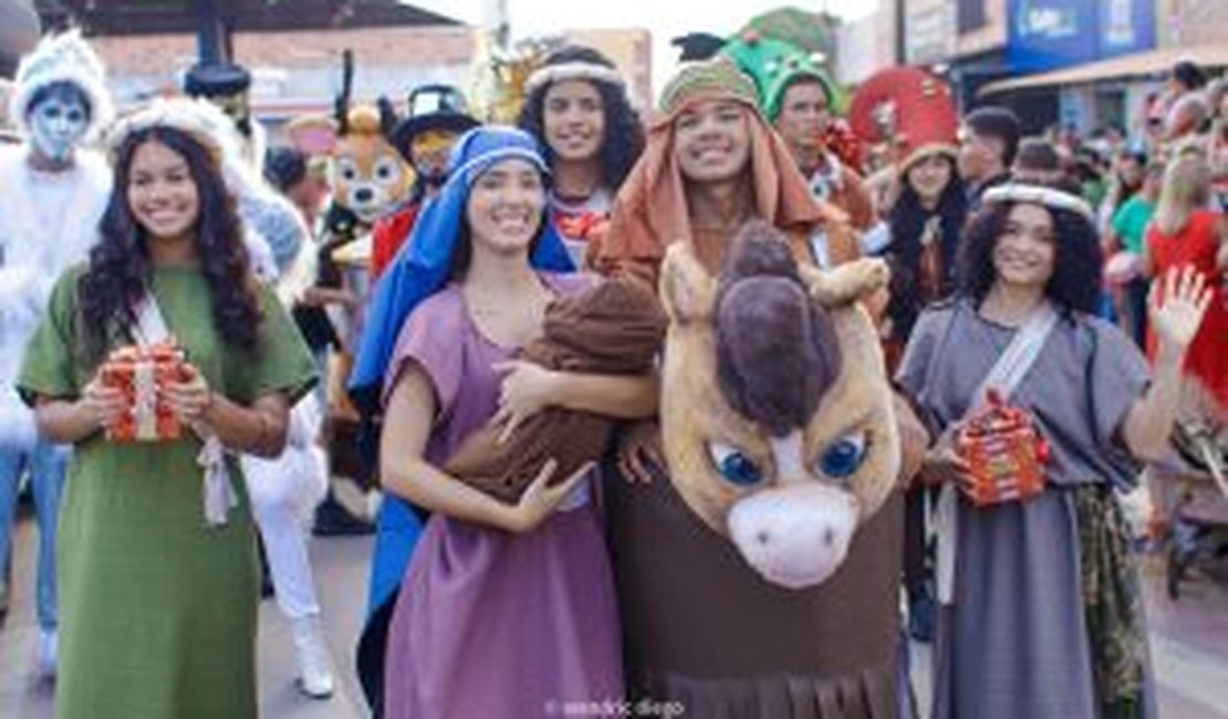 Abertura do Natal de Luzes de Palmeira dos Índios emociona adultos e crianças
