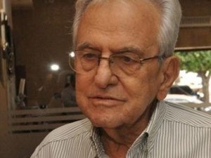 Ex-governador morre vítima da covid-19 a caminho do hospital