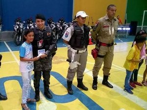 PM e Corpo de Bombeiros participam de comemoração ao Dia do Soldado