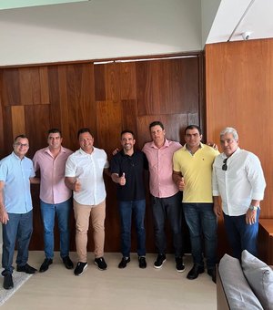 Seis vereadores de Maragogi firmam aliança com Paulo Dantas