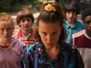 Elenco de 'Stranger Things' se reúne para ler o roteiro da nova temporada