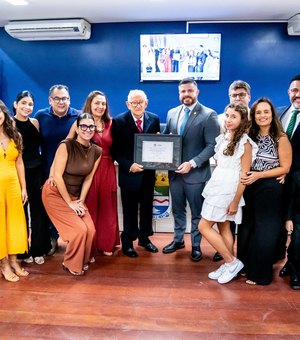 Câmara Municipal entrega Título de Cidadão Honorário de Maceió ao delegado Eduardo Maia