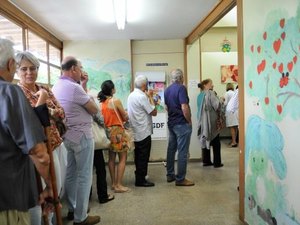 Vacina contra a gripe evita internações e mortes, afirma ministro da Saúde