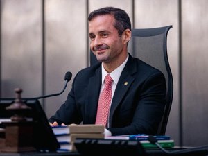 Bruno Toledo se despede da Assembleia Legislativa após indicação ao TCE