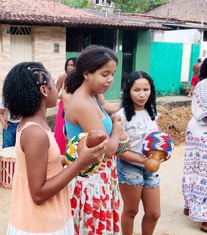 Maracatu Nação Acorte retoma atividades e fortalece cultura na Grota do Arroz
