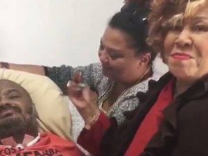 [Vídeo] Alcione visita Arlindo Cruz E encontro e emociona internet