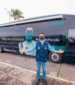 Ônibus da vacina começa a funcionar em Maceió; veja programação completa