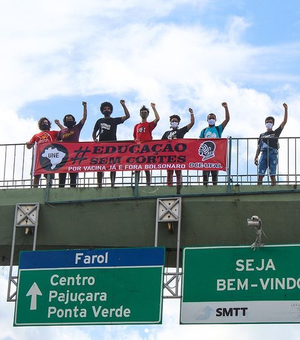 Protestos contra cortes na Educação mobilizam estudantes em Maceió