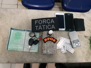 Jovens são presos com drogas e munições em Maceió