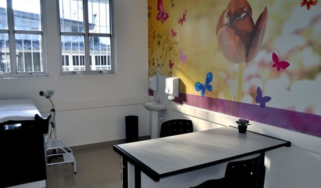 Cubanos do 'Mais Médicos' vão para os EUA e avisam por WhatsApp