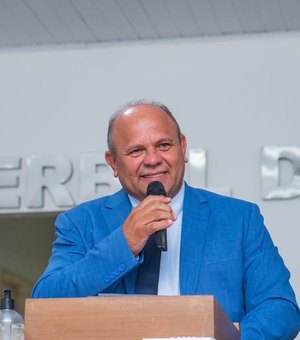 Prefeito sanciona aumento salarial para professores de São Miguel dos Milagres