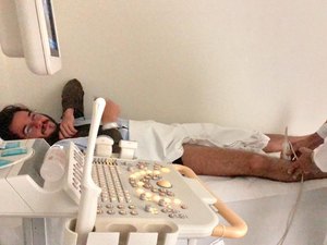 Namorado de Fátima Bernardes é diagnosticado com trombose