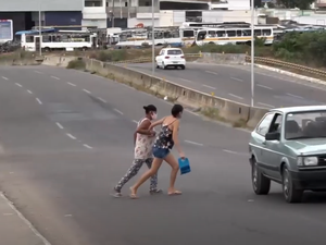 [Vídeo] População cobra implantação de passarela no trevo Padre Jefferson em Arapiraca