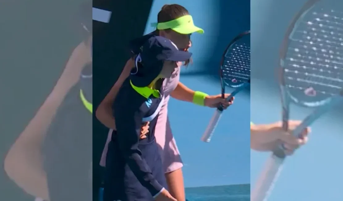 Boleira desmaia com calor durante partida do Australian Open